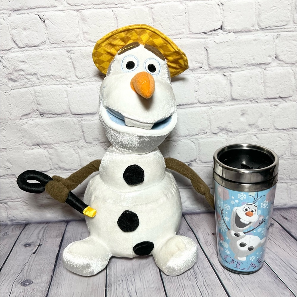 Thermal Cup & Collectible Singing Olaf Plush Toy Disney Frozen Musical Summer!